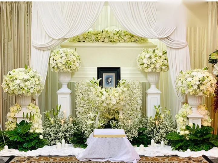 ผลงานจัดดอกไม้หน้าโลง งานศพจริง Funeral Decor