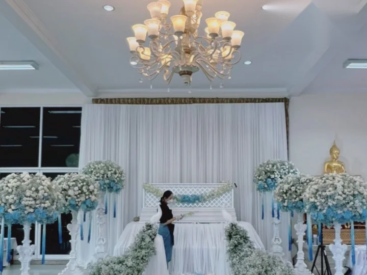 ผลงานจัดดอกไม้หน้าโลง งานศพจริง Funeral Decor