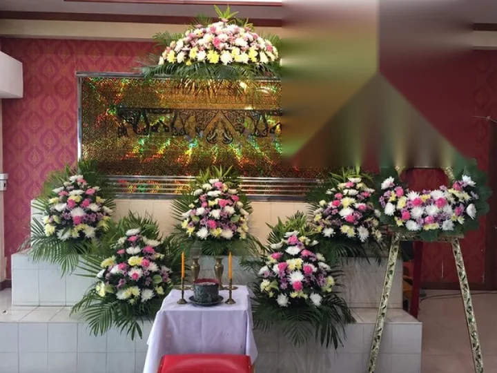 ผลงานจัดวิธีจัดดอกไม้หน้าโลง งานศพจริง Funeral Decor