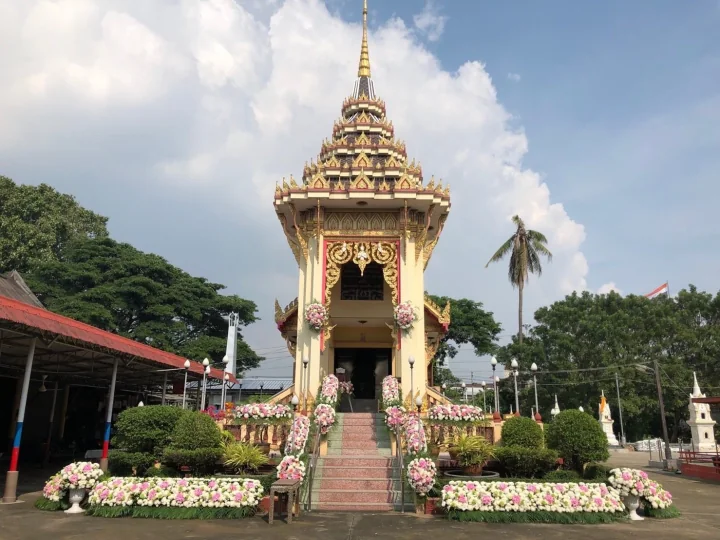 ผลงานจัดดอกไม้หน้าเมรุ งานศพจริง Funeral Decor