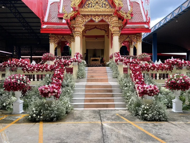 ผลงานจัดดอกไม้หน้าเมรุ วันฌาปนกิจ งานศพจริง Funeral Decor