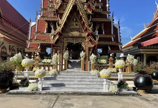 ผลงานจัดดอกไม้หน้าเมรุจริง