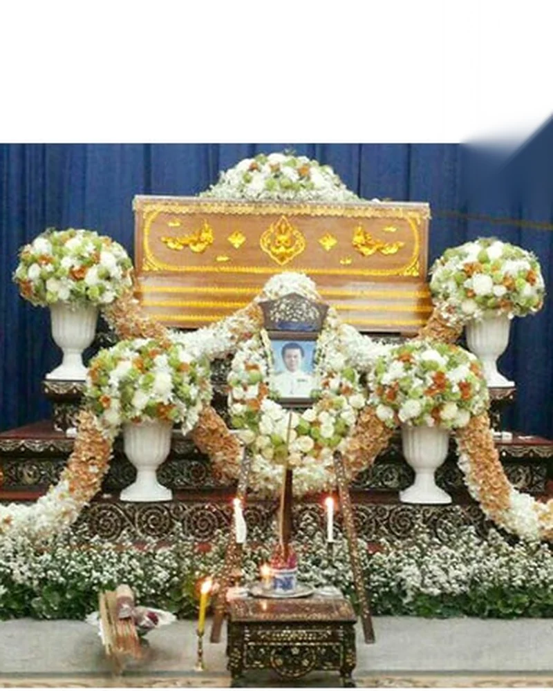 ดอกไม้หน้าศพ ชุดร่มโพธิ์ทอง ระลึกคุณ จัดดอกไม้งานศพ กรุงเทพ
