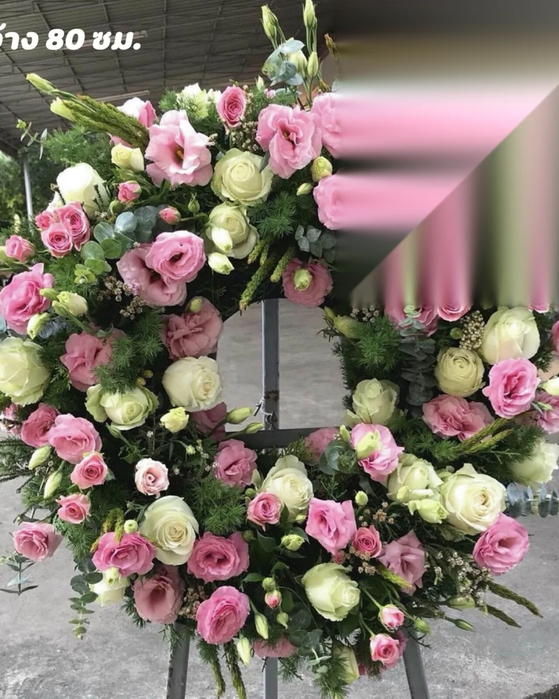 พวงหรีดดอกไม้สด แบบจันทร์เมตตา จัดดอกไม้งานศพ กรุงเทพ